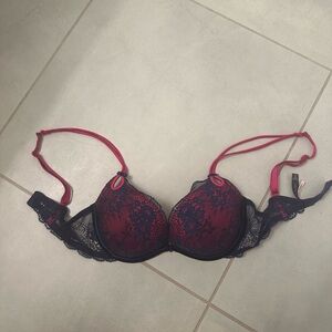 Victoria’s Secret push up lace bra